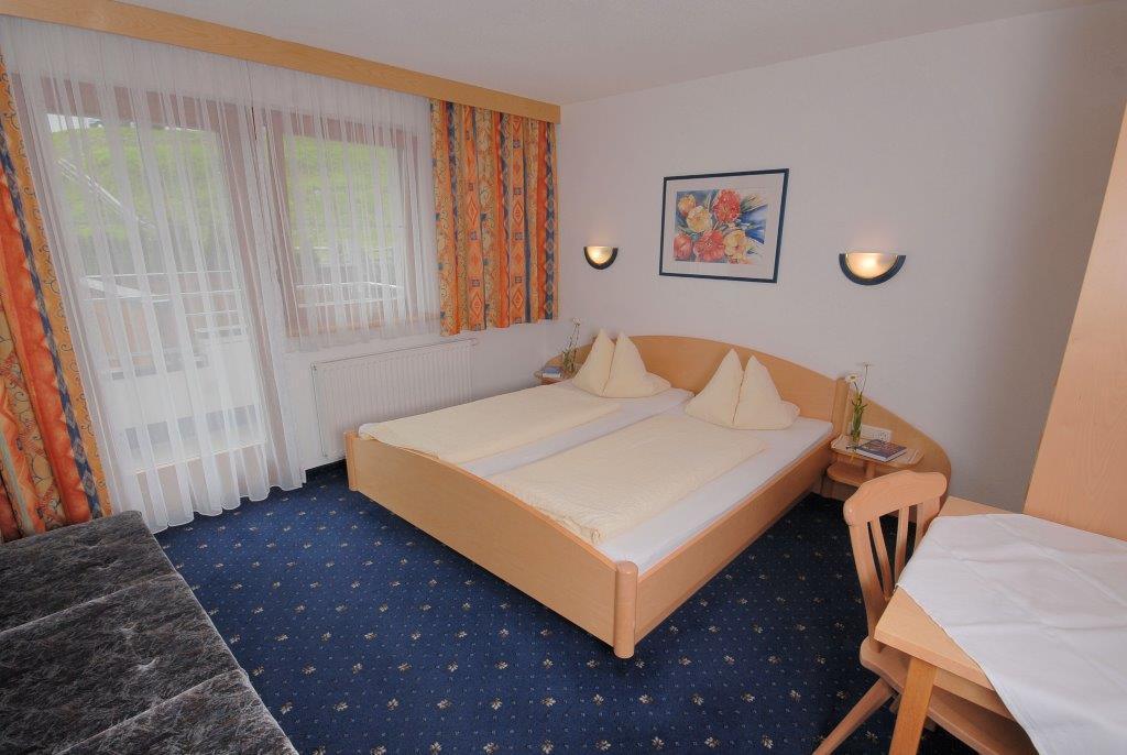 Apart Hotel Garni Kofler Fiss Phòng bức ảnh