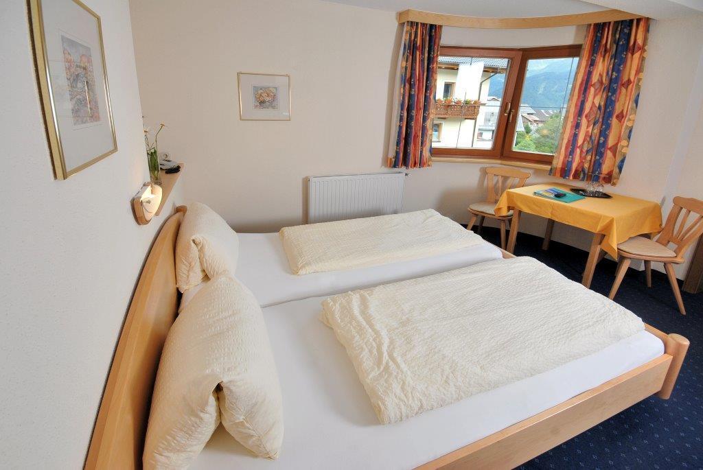 Apart Hotel Garni Kofler Fiss Phòng bức ảnh